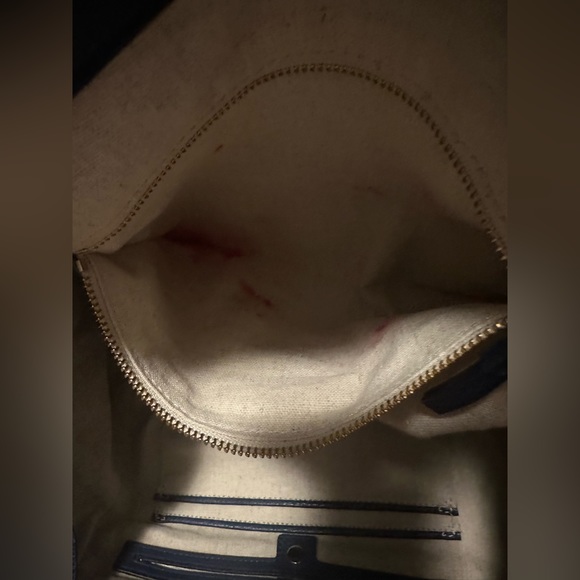 Tory Burch Half-Moon Crossbody Leather Bag! - Picture 15 of 16